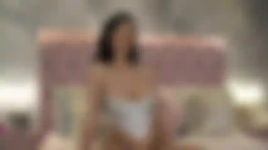 Vivi bruja tomando juventud y alma.