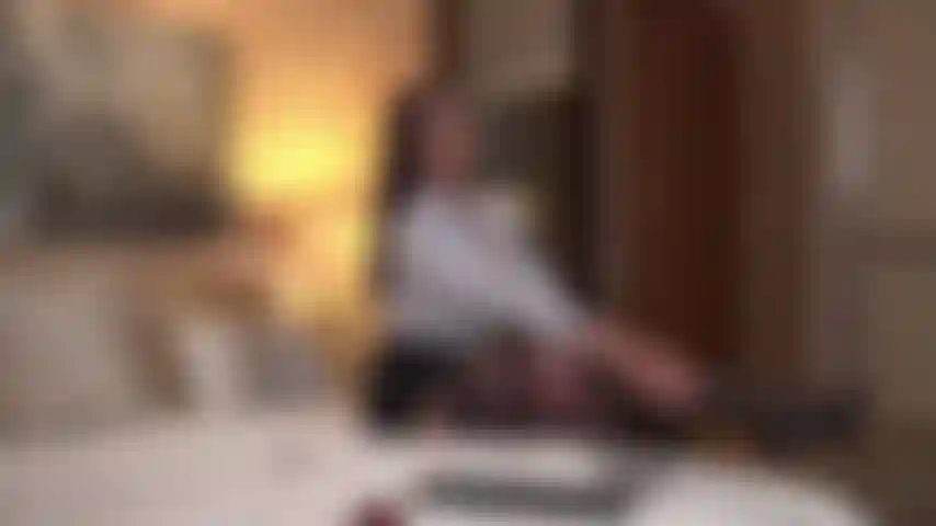 Excitada y adicta a tu secretaria, ya no podrás domar tu polla dura!