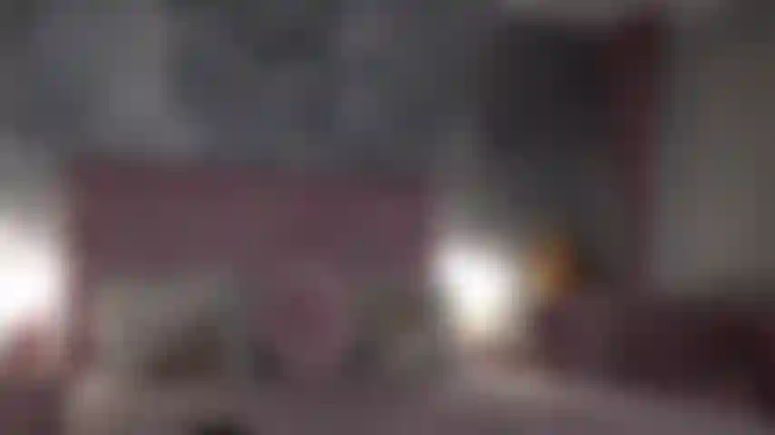 Diosa_dorada_serviendo_a_ella_y_solo_dios_adorando_su_enorme_polla.