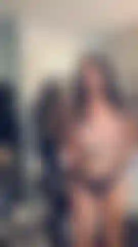 Warm-up teaser Just a glimpse of what's to come… This is my very first video — a sweet, gentle warm-up to introduce myself. Soft, teasing, and leaving plenty to the imagination Much more coming soon 👄