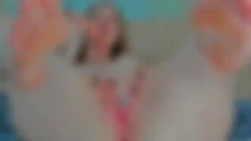 Pussy  dildo  fuck  with barefoot (close up)