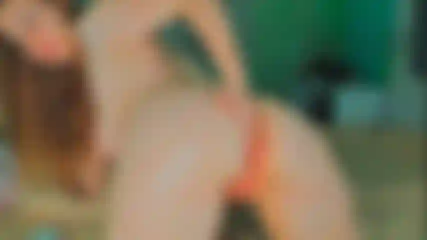 Doble penetración con consoladores grandes.