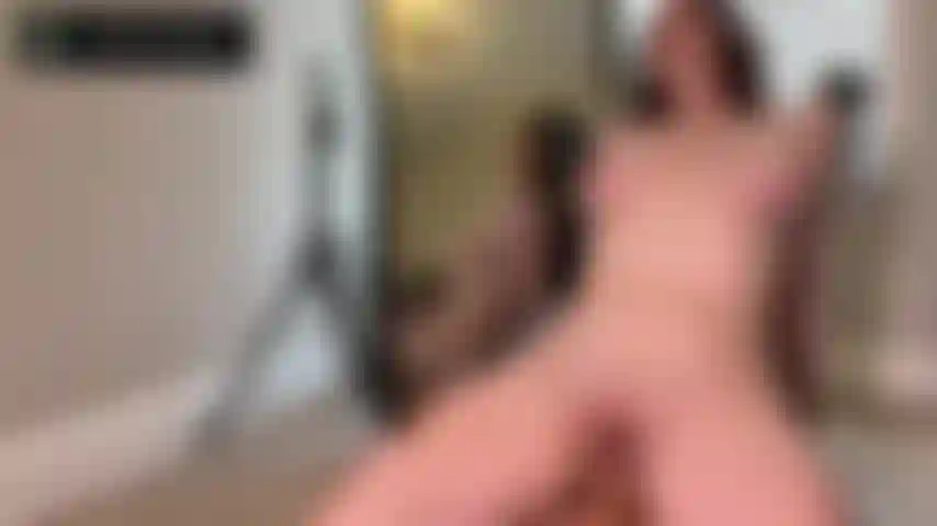 Xintrist asmr gemidos y coño.