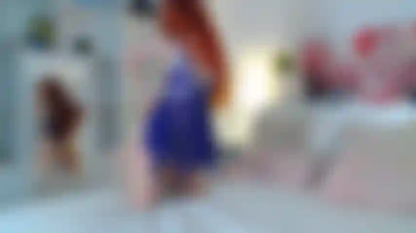 Se desnuda y se burla de mi habitación pvt.