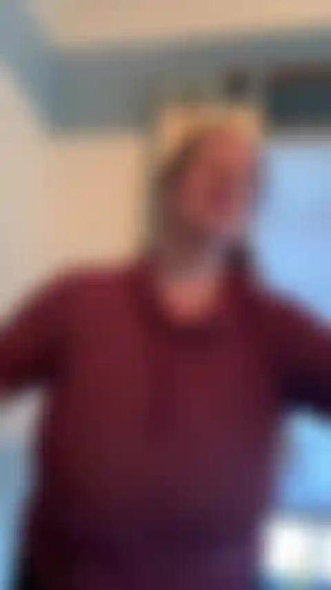 Tetonas rebotando en la elíptica.