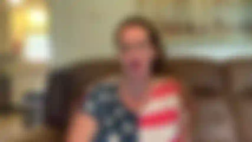 Vore. Ésta no quiere quedarse en mi vientre.