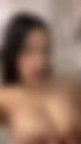 Shake my tits for you