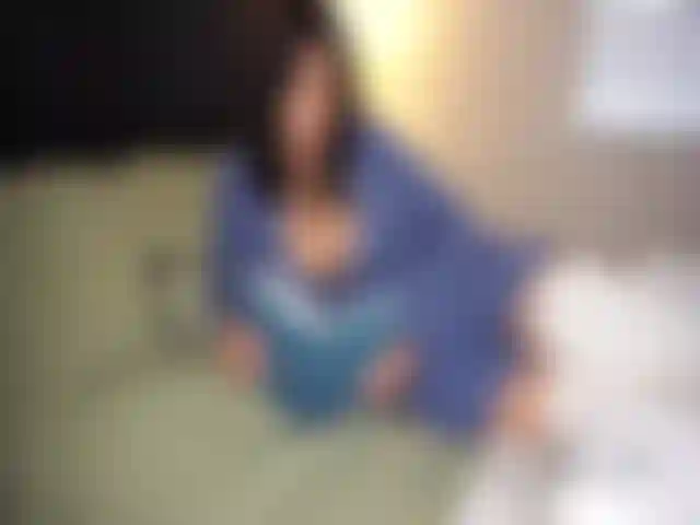 Novia mala da lecciones de comer coño.