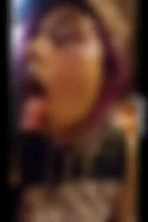 Dice fistin en público en el ferry de staten island mientras la estatua de la libertad está detrás de mí. Si te gustan las bocas abrazadas y las personas que miran al espectador... Entonces no busques más! <3.