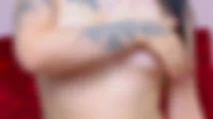 mmmm I love touching my tits, my waist, my hips, my legs and my pussy, I love to show you how I play and fuck my tight and wet pussy