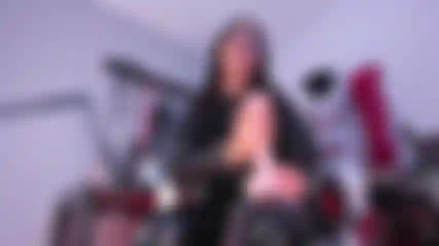 Ámame siempre perdedora.