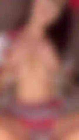 Una universitaria cachonda que está mejorando su calificación al dejar que su profesor la vea correrse!