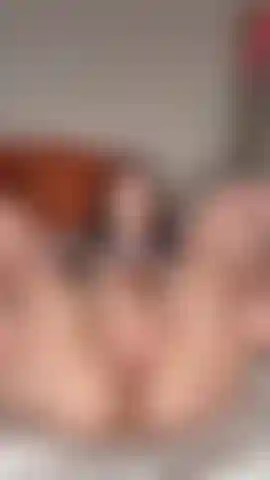 Juego de coño libre de juguetes (solo dedos).