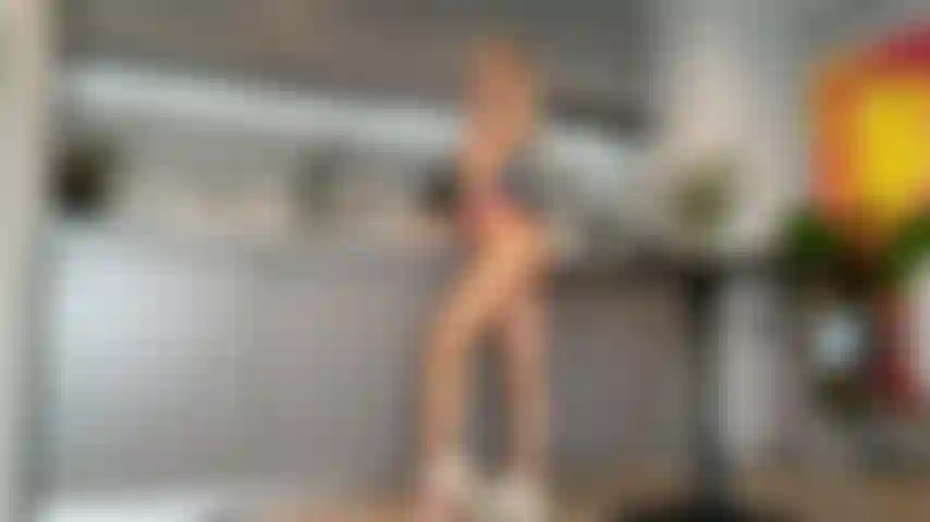 Lollipop+boobies=mmm.