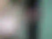 Masturbándome con consolador morado.