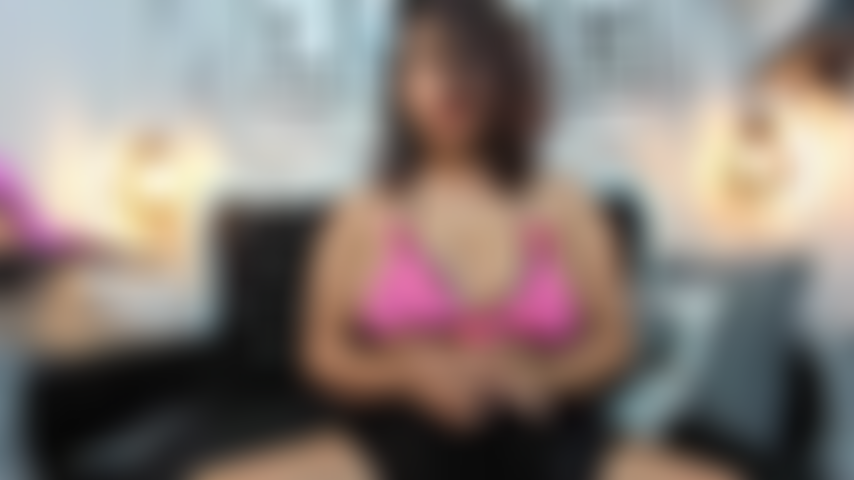 Te seduzco con mi cuerpo sexy caliente, juega con mis tetas.