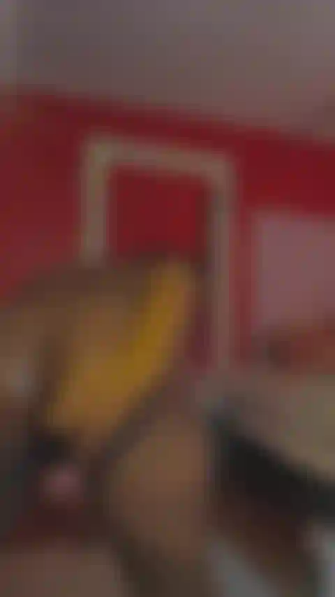 Asami intentando el anal por primera vez.