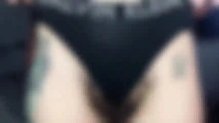 Diosa hipnótica, adoración de arbustos en 4k: es hora de abandonar tu antigua vida y comenzar de nuevo. Piérdete en mi matorral, siéntete caer más profundo bajo mi hechizo, ilumina tu mente con las ganas de complacer.