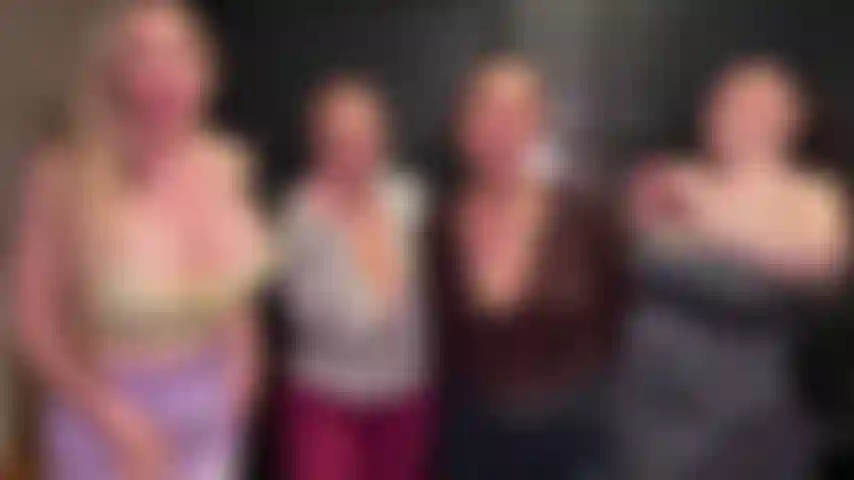 Cuatro videos de humillación de chicas para patéticos cornudos perdedores... No abras esto a menos que quieras ser degradado por cuatro chicas buenísimas hasta que te corras como el patético que eres...