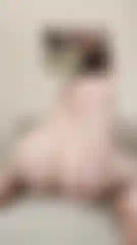 2 Min de anal con dildo realista.