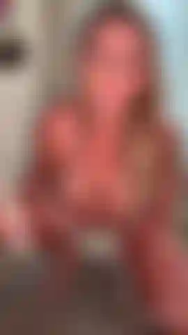 ¡Solo squirting con mi varita hitachi! Me encanta usar esta varita para hacerme squirt así.