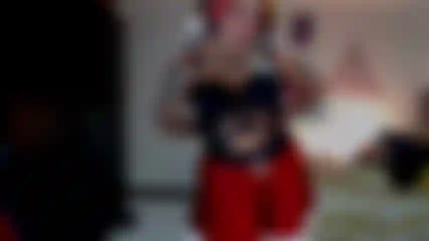 Un regalo para mis amores, follándome el coño y el culo.