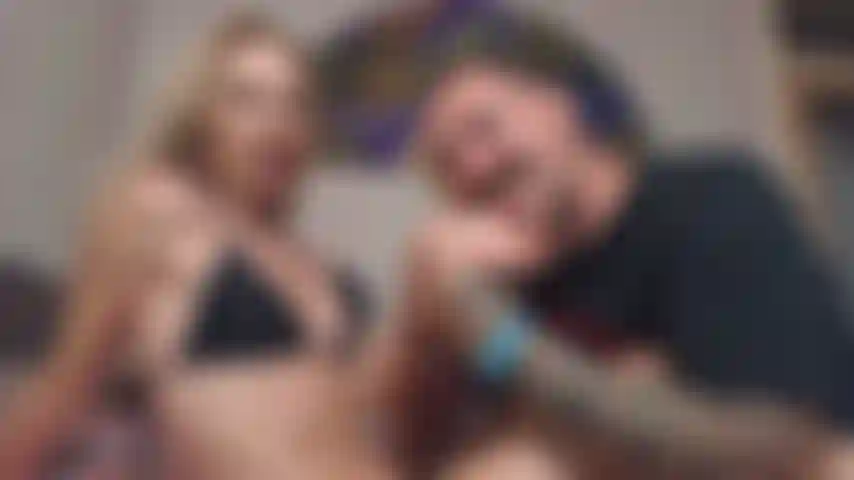 gonzo bites my fingers