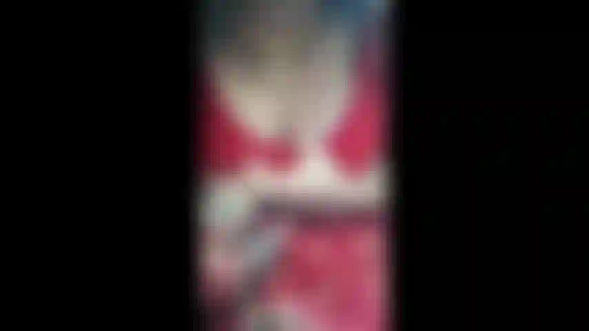 Dedos en el coño rosa.