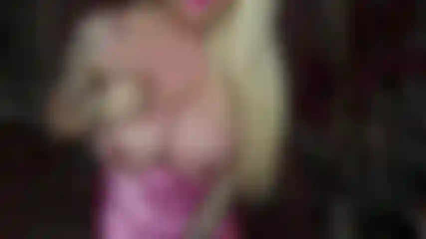 Masturbación aérea con mis grandes tetas afuera.