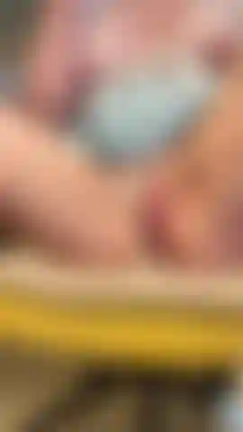 Dildo en coño de cerca.