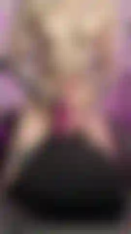 Riding Dildo on Pillow Hands-Free