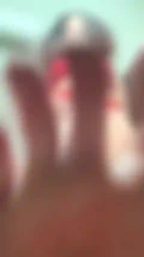 Para subs déjame ser tu giganta ven a adorar este cuerpo.