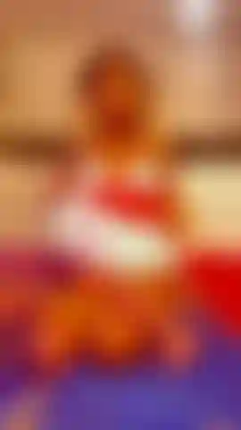 ¡A rubie le encanta una mamada descuidada y desordenada!