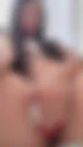 Ven y huele mi coño peludo.