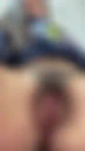 Lista para sentir tu lengua en mi coñito peludo.