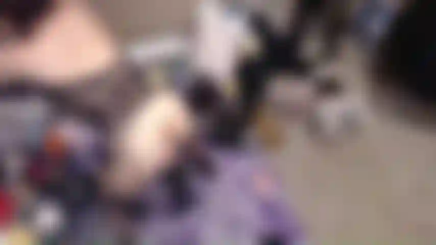 Una vaquera que monta al revés en mi máquina de follar.