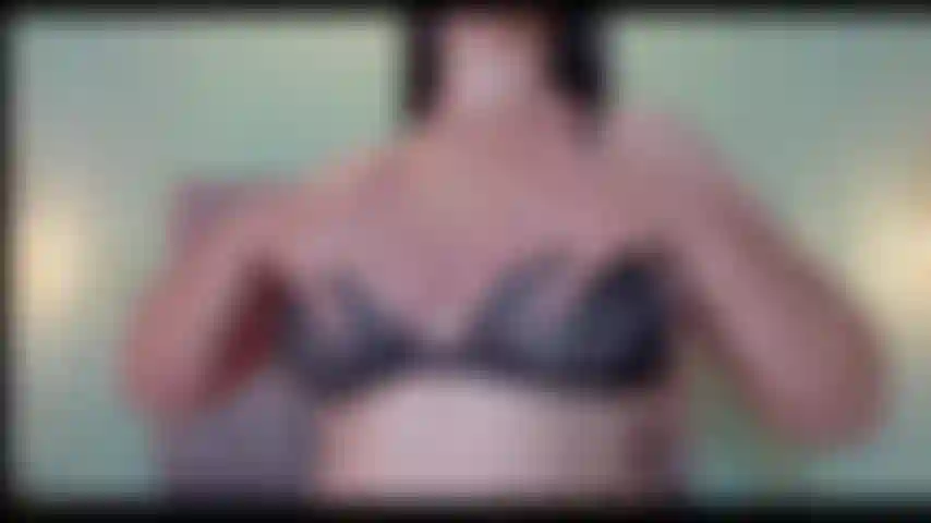 Hermosas tetas con aceite