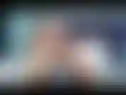 Follada anal con consolador grande.