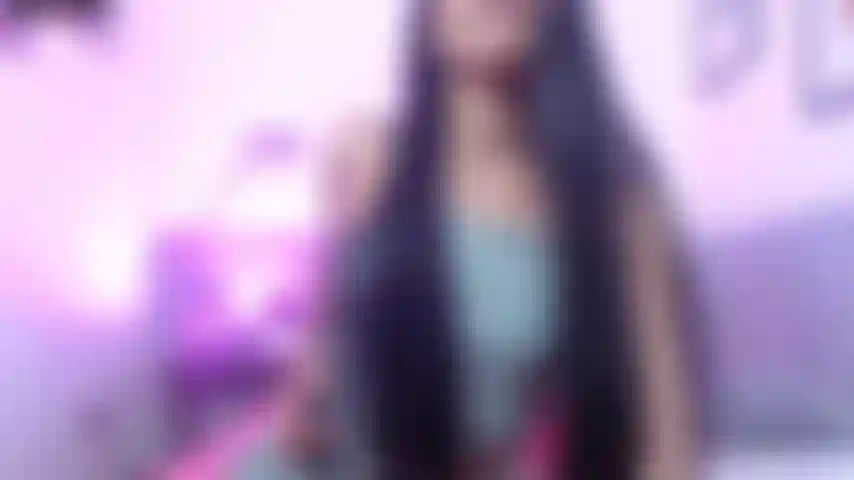 2 Dedos dentro de mi coñito mojado.