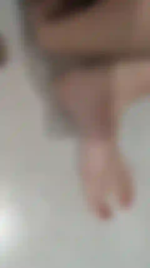 Inserción de pantimedias en mi coño empapado.