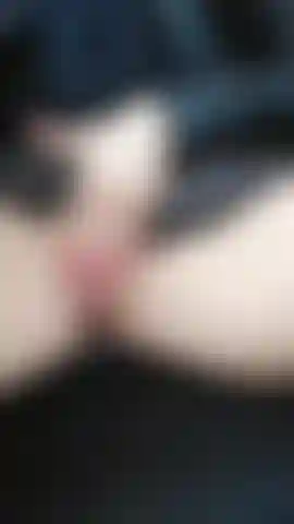 Exhib: me masturbo y me toco el coño en el auto al ver a los conductores demasiado excitantes humm.