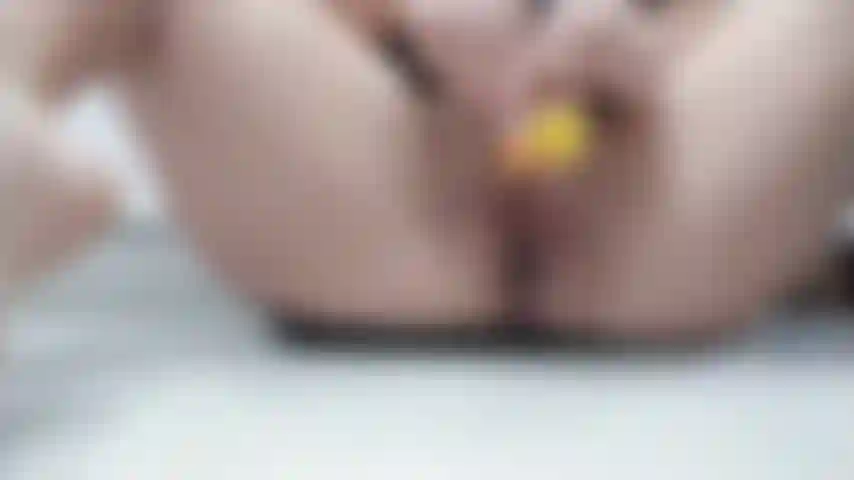 Inserción de piruleta en mi coño quieres lamer una ???? Hummm masturbación con piruleta.