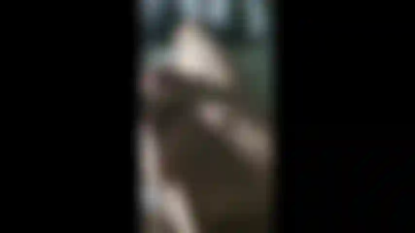 Paja con los pies, masturbo a mi hombre con mis pies y luego se corre en mis plantas. Correte en mis pies me encanta.