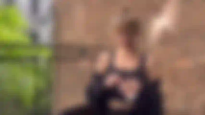 Fumándote y humillándote: pov dominación femenina.