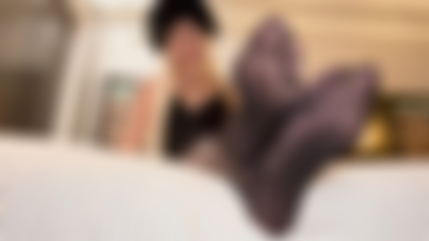 Adoración de pies findom: captura y envía.