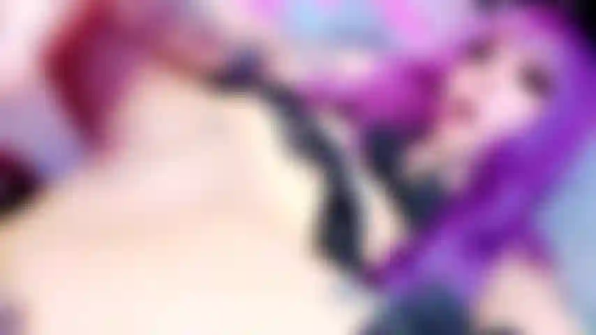 Watch me penetrate this pussy  wearing purple 😈