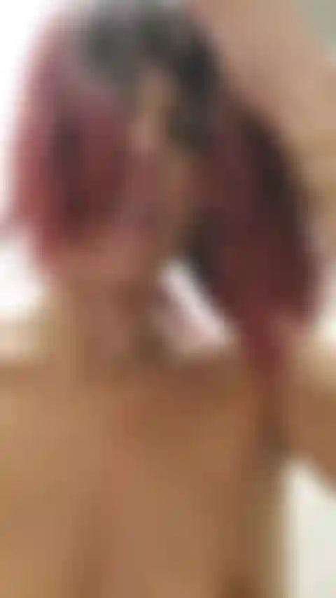 Zoom coño y ano lleno de semen.