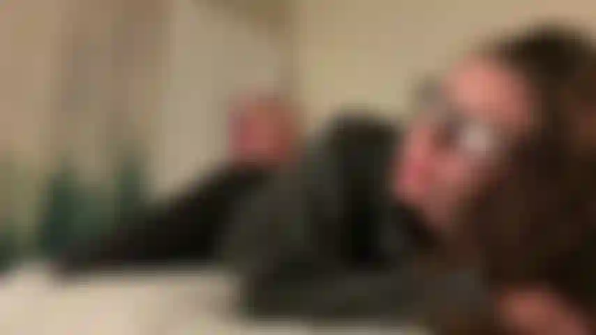 " Primer encuentro" después de nuestro lindo primer encuentro, ¡tengo que mostrarte mi aprecio! Mírame chupar y follar un consolador, cabalgarte como una vaquera y luego dar la vuelta y correrme por toda tu polla.