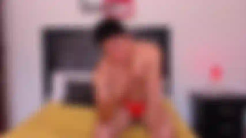 Chico caliente de gran semen.