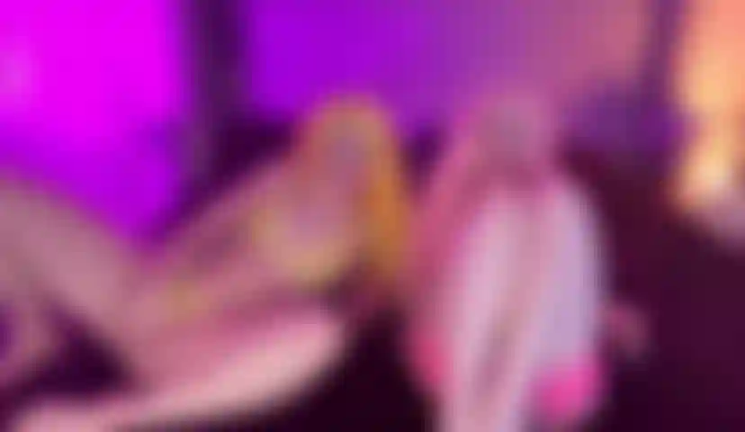 Cum race with TasteofAmethyst! Which girl can cum first using fingers and toys??